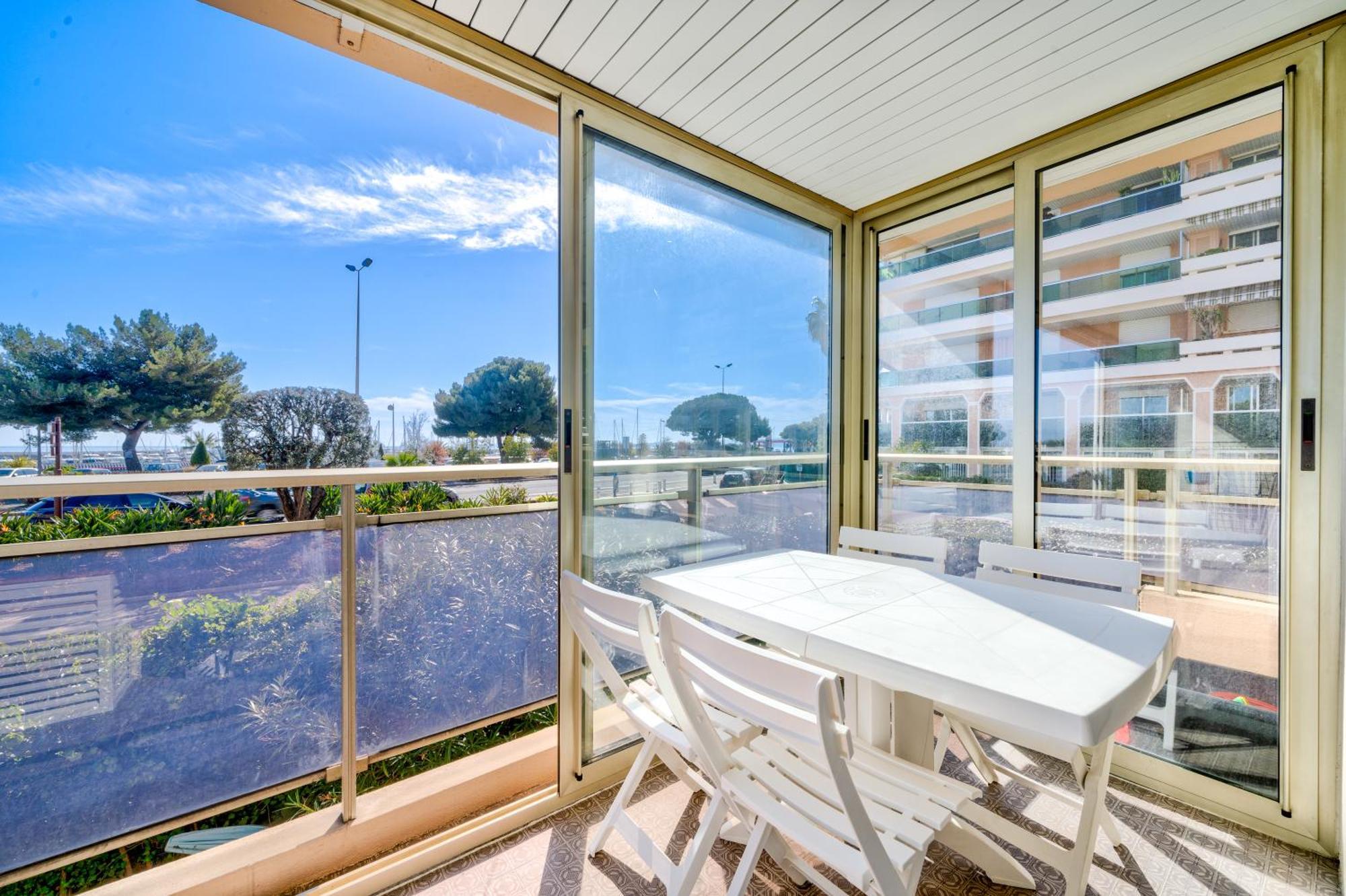 Magnifique 2 Pieces Vue Mer - Parking Proche Plage Saint-Laurent-du-Var Luaran gambar