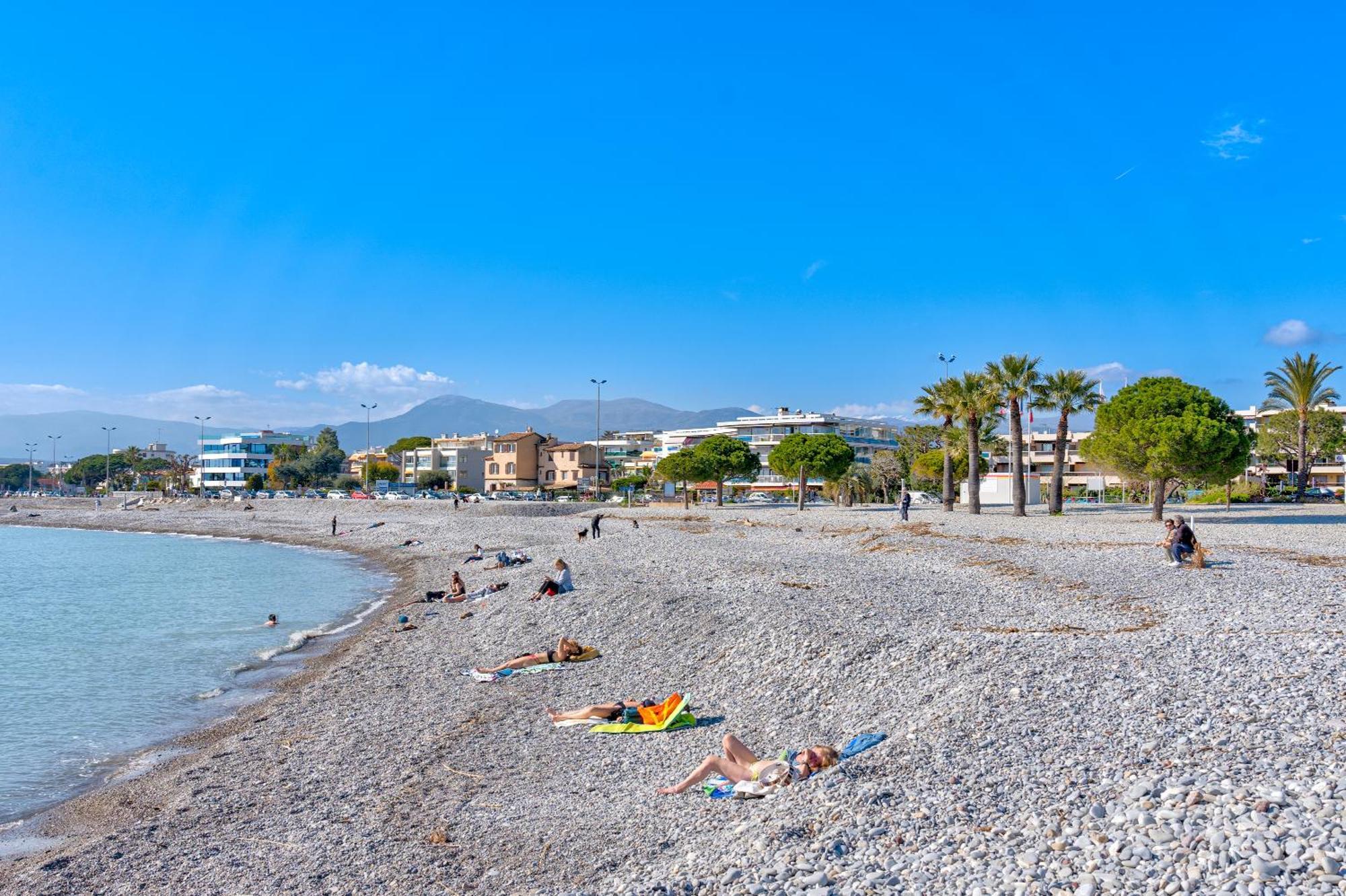 Magnifique 2 Pieces Vue Mer - Parking Proche Plage Saint-Laurent-du-Var Luaran gambar